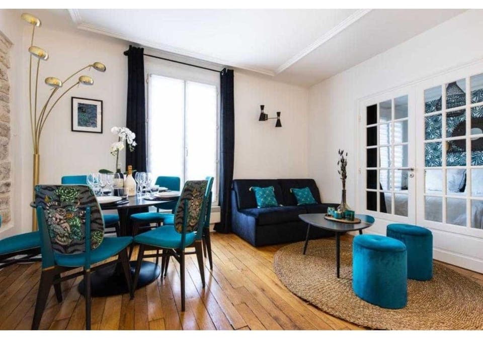 Living room, Dining area