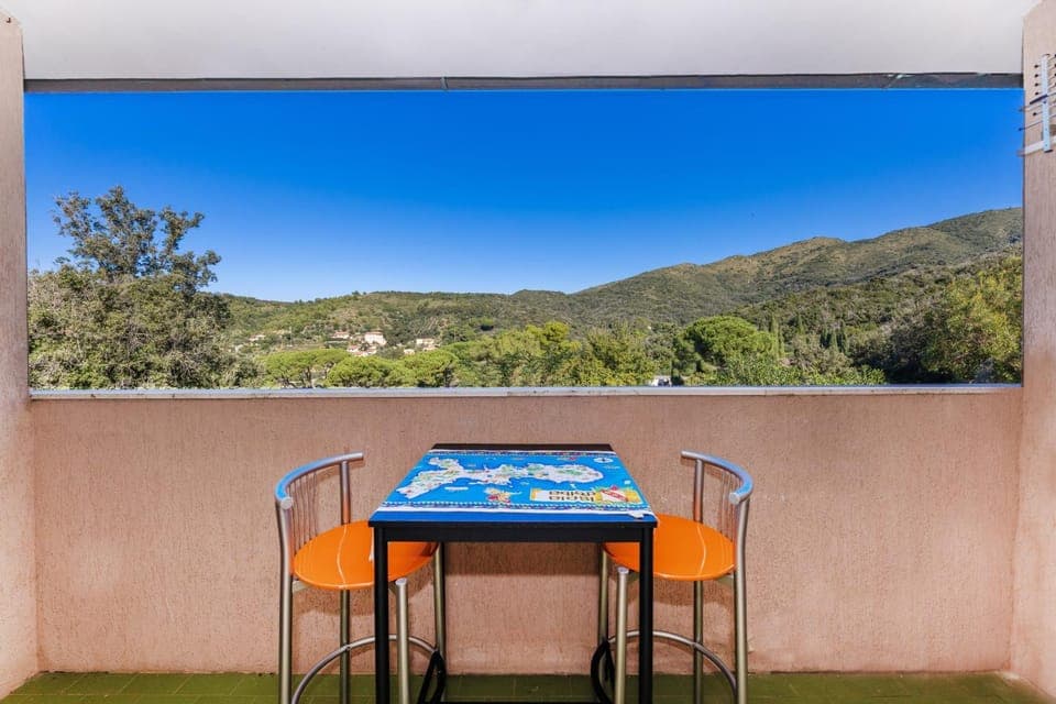 Balcony/Terrace, Dining area, Mountain view