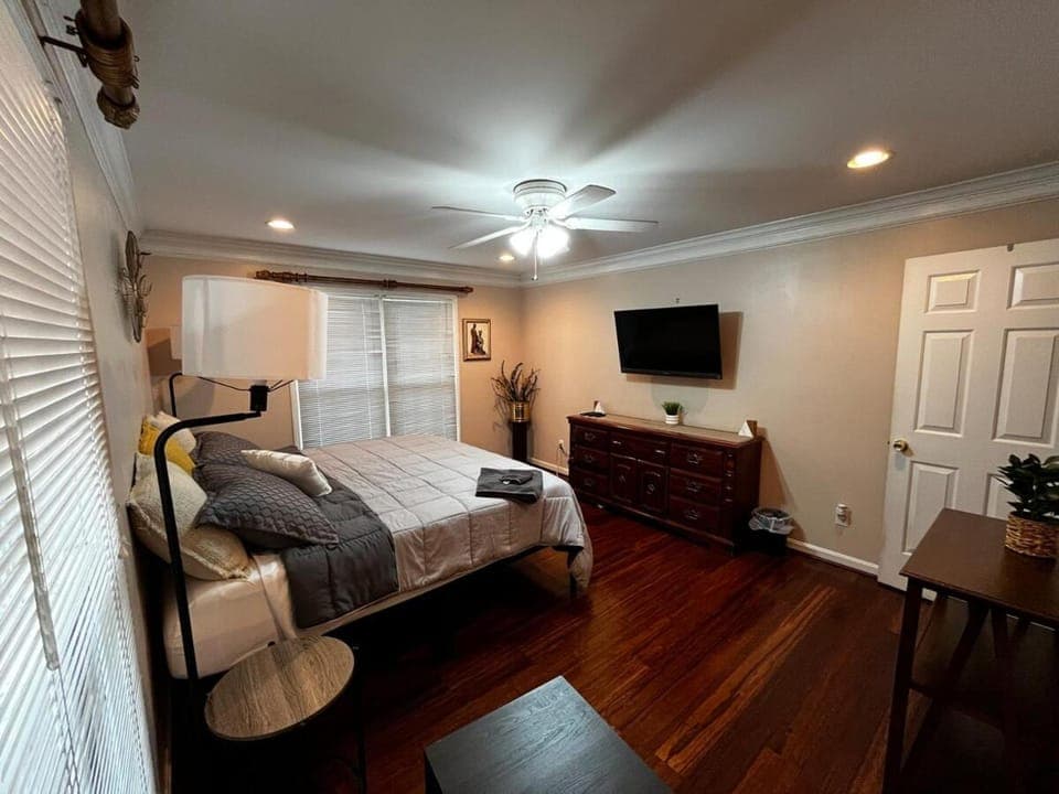 The River Retreat House in New Albany