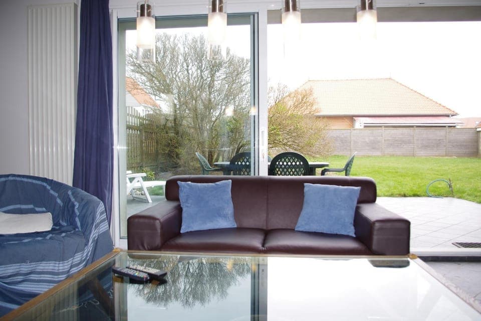 Patio, Garden, Living room