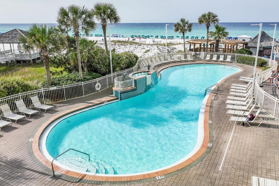 Day, Natural landscape, Balcony/Terrace, Beach, Pool view, Sea view, Swimming pool, sunbed