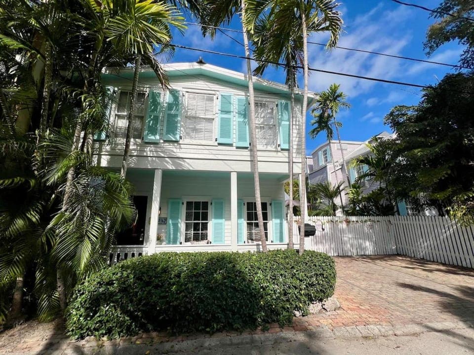 Garden view, Parking