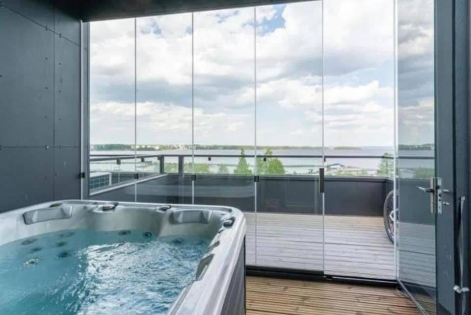 Hot Tub, Balcony/Terrace