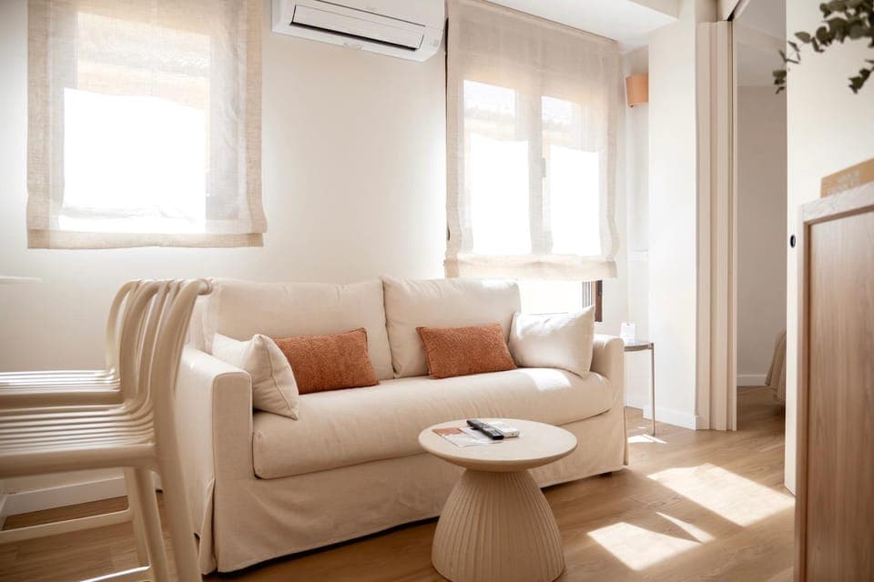 Living room, air conditioner