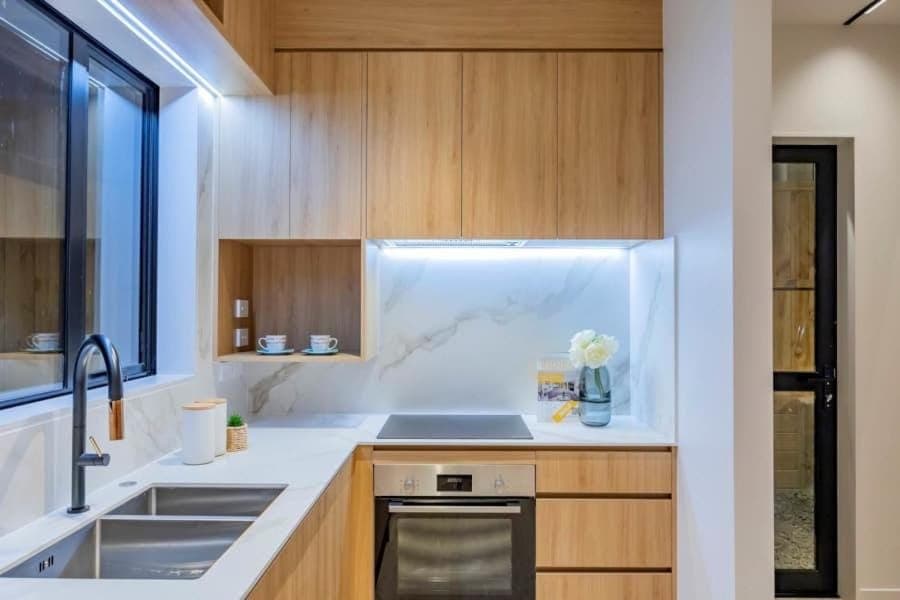 Kitchen or kitchenette, oven