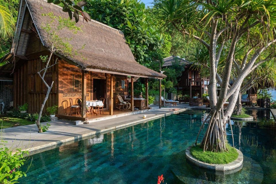 Property building, Restaurant/places to eat, Swimming pool