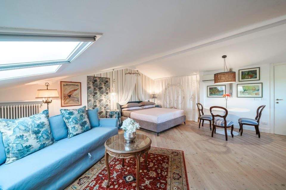 Communal lounge/ TV room, Living room