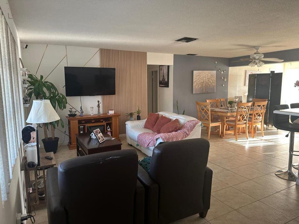 Living room, Dining area