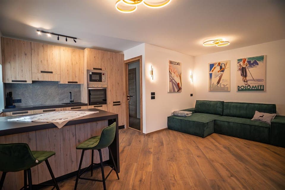 Kitchen or kitchenette, Living room