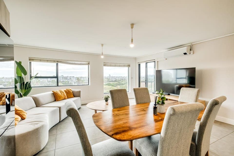 TV and multimedia, Living room, Seating area, Dining area, Evening entertainment, air conditioner