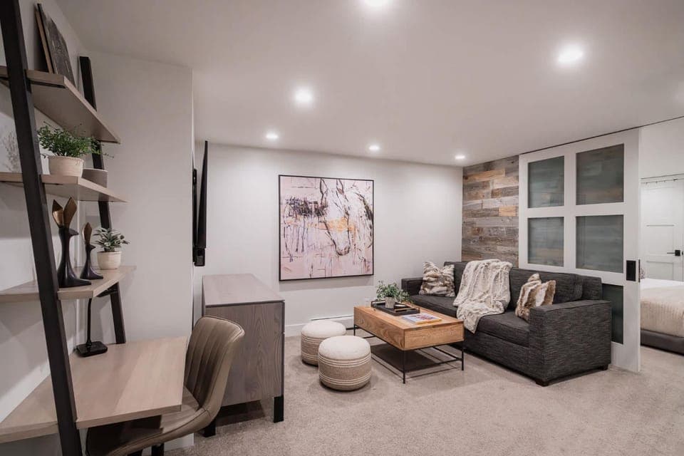 Renovated Aspen Core 3BR and 2 & Half BA Townhouse House in Aspen
