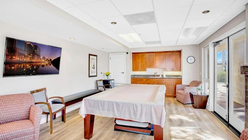 Beach - Walk - Village - Pool - Spa - Gym - Resort Apartment in Carlsbad