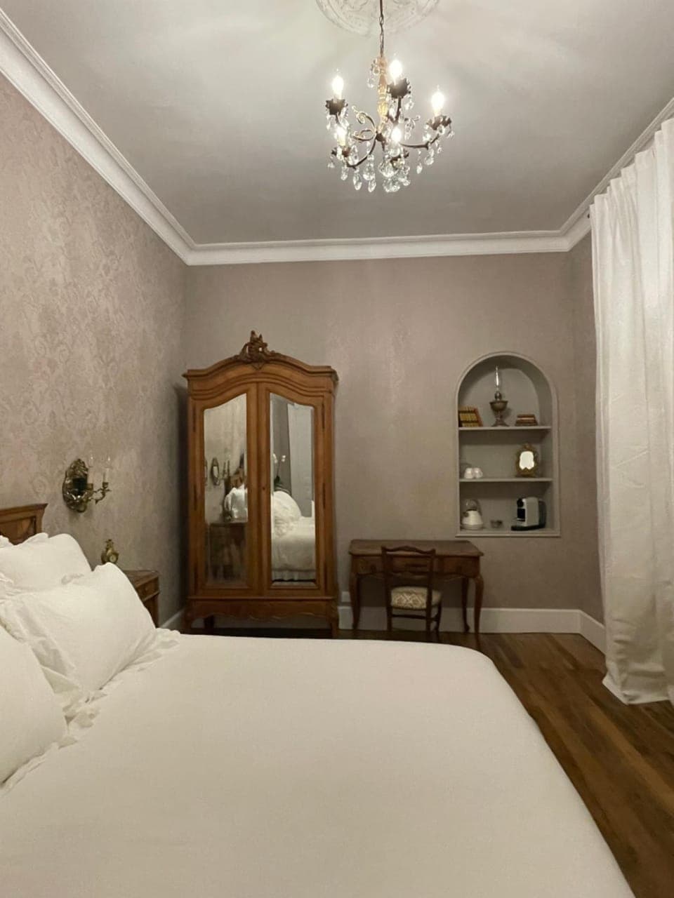 Bed, Photo of the whole room, Bedroom, wardrobe