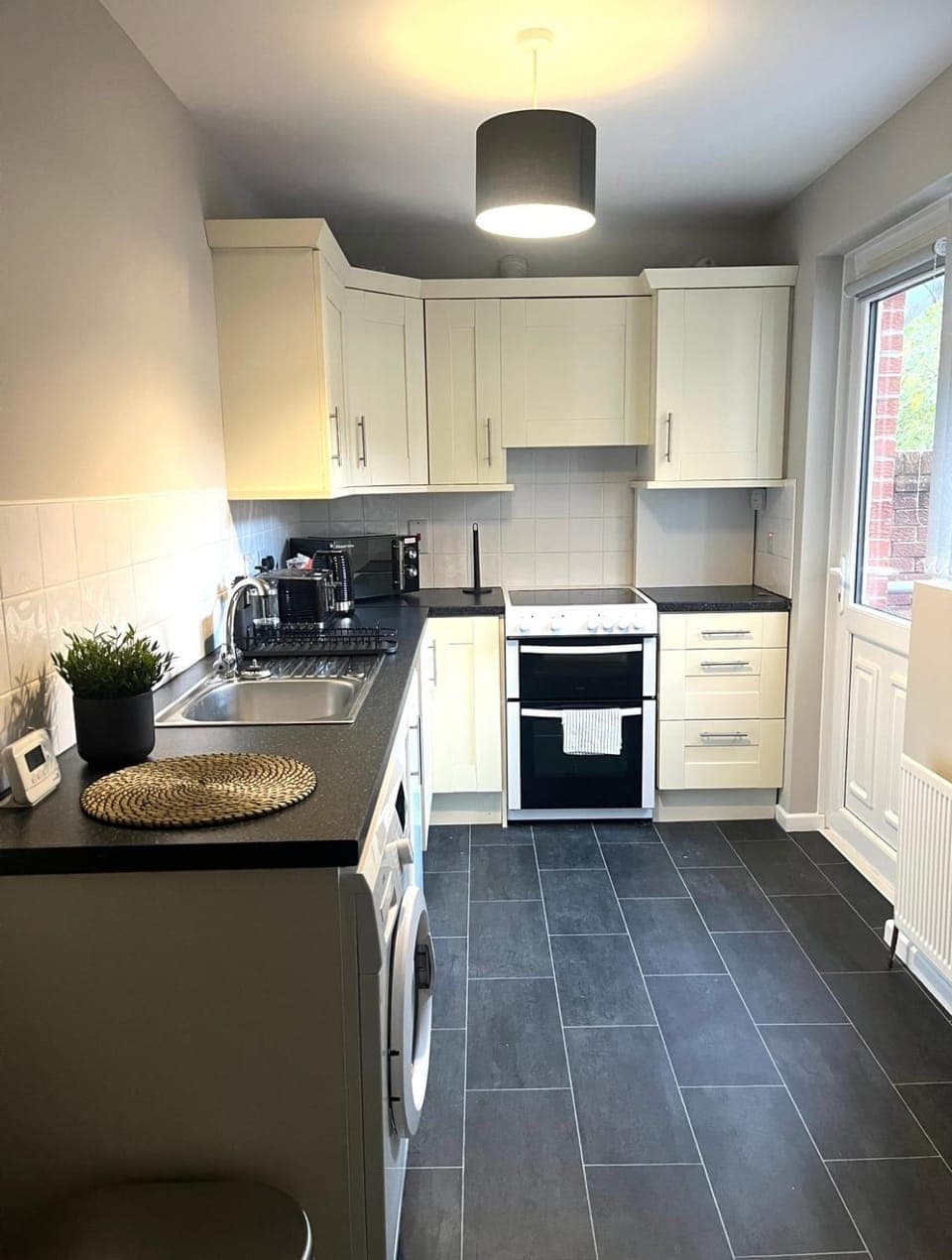 3-Bedroom Home in Belfast- near Crumlin Rd Gaol House in Belfast