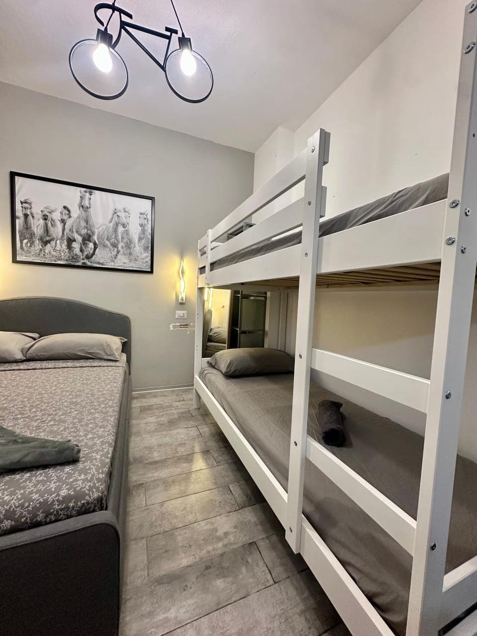 Bed, Photo of the whole room, Bedroom, bunk bed