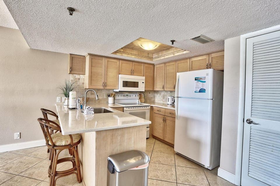 Sea Club #405 - Manatee Zone House in Indian Shores