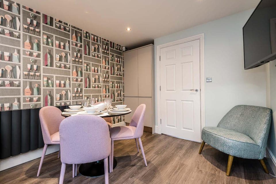 TV and multimedia, Dining area