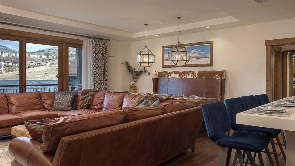 View (from property/room), Balcony/Terrace, Living room, Seating area, furniture