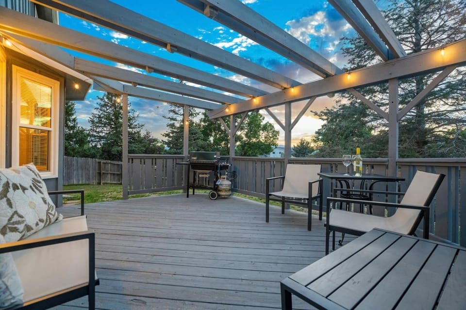Modern 6BR Home in Briargate House in Black Forest