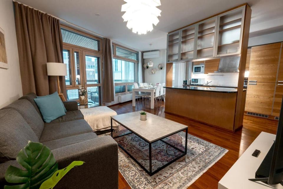 Kitchen or kitchenette, Living room, Seating area, Dining area, stove