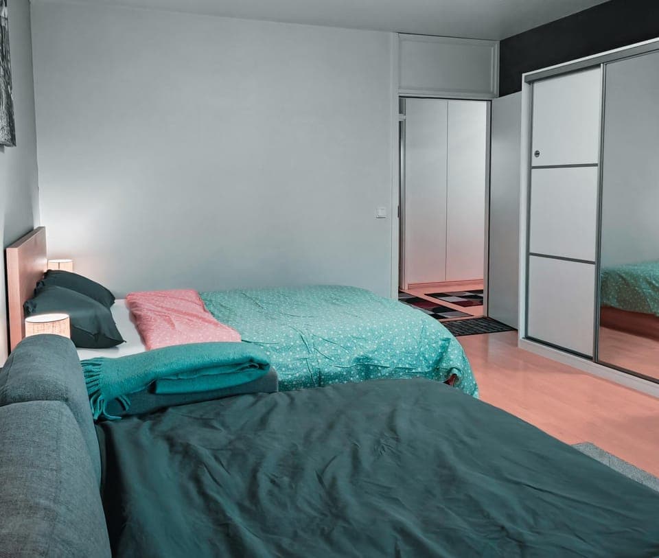 Spacious and Comfy Apartment, 15 Mins from Airport, 17 Minutes to City Center Apartment in Helsinki