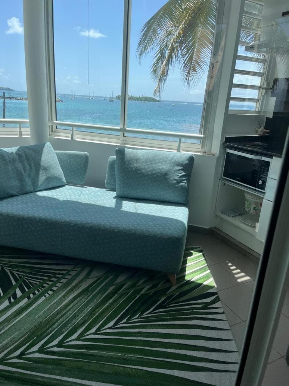 Day, Natural landscape, View (from property/room), Balcony/Terrace, Living room, Seating area, Sea view