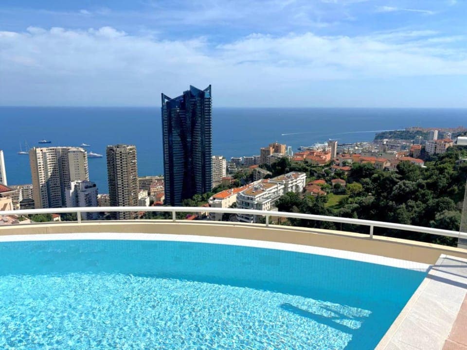City view, Sea view, Swimming pool