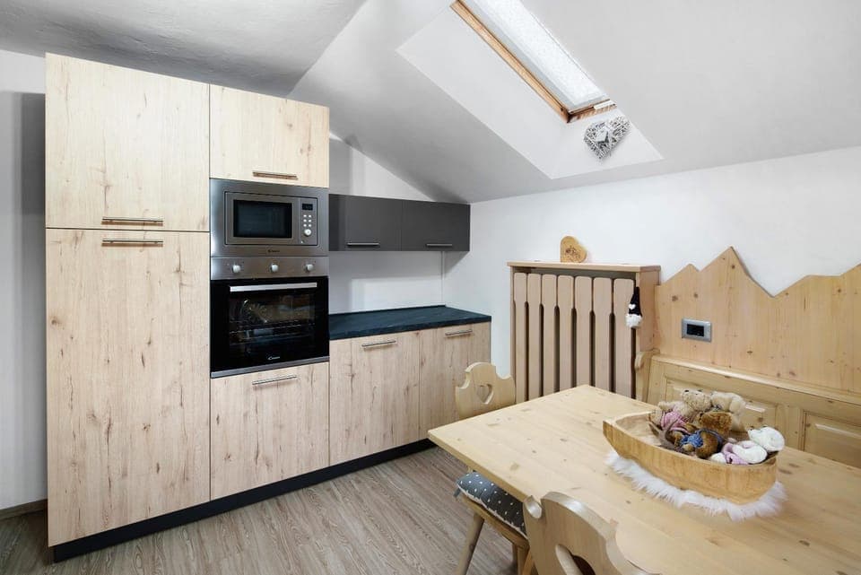 Property building, Kitchen or kitchenette, Living room