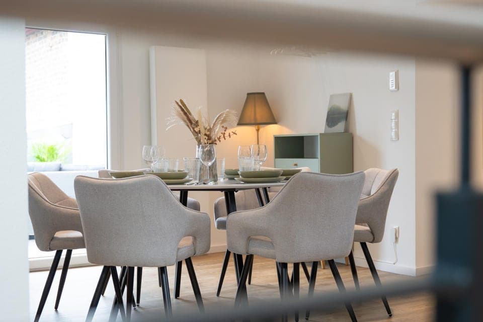 Living room, Seating area, Dining area