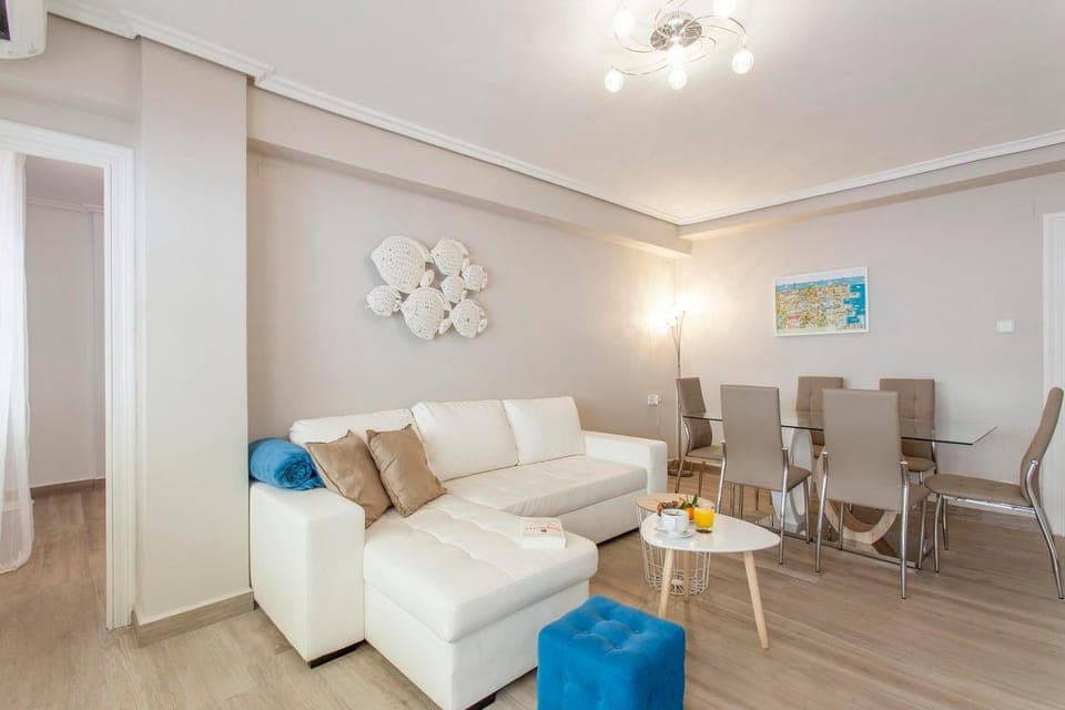 Living room, Dining area