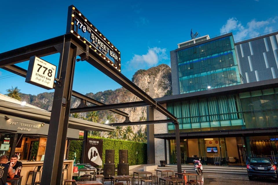 Restaurant/places to eat, Evening entertainment