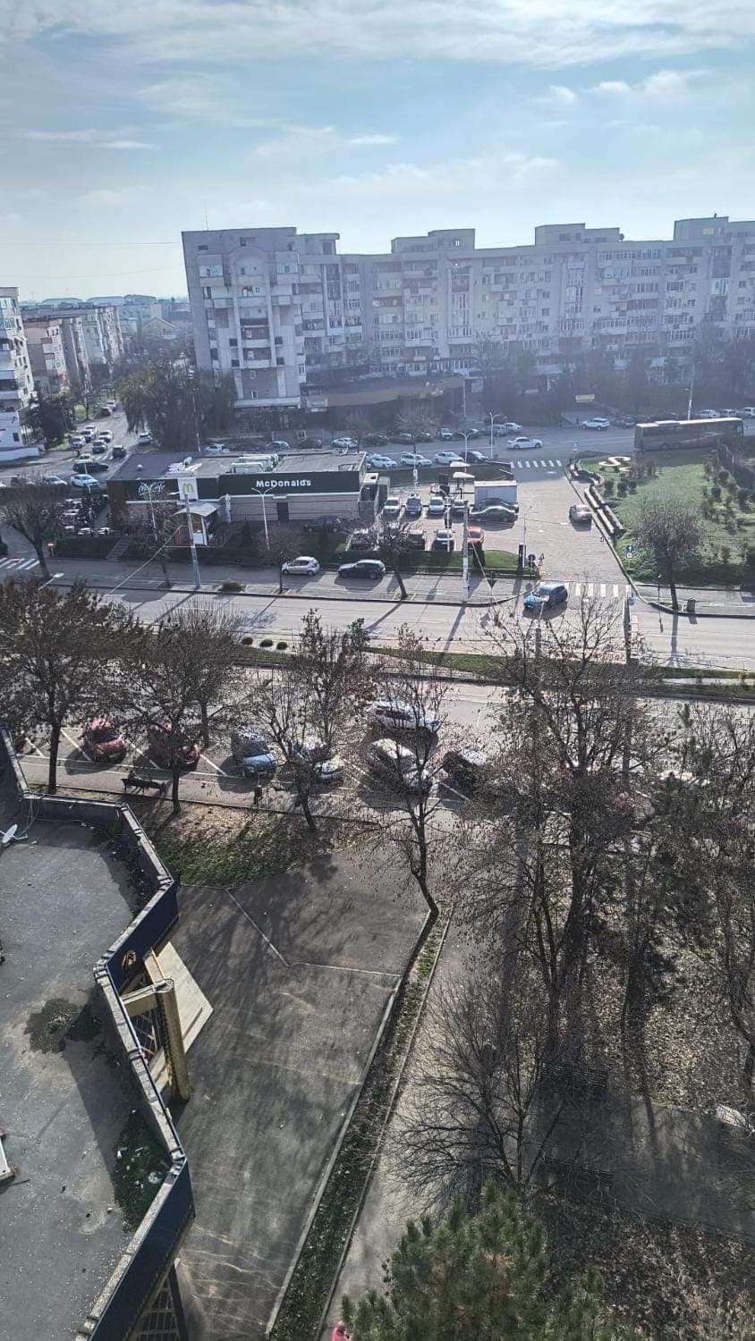 Day, Neighbourhood, Bird's eye view, Balcony/Terrace, City view, Street view, Location, Parking