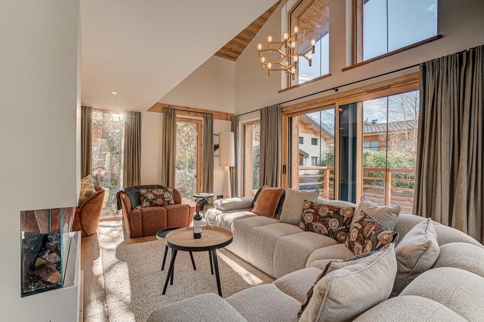 Living room, Seating area