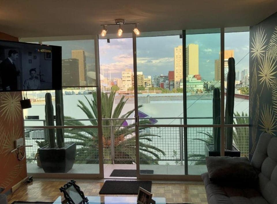 Communal lounge/ TV room