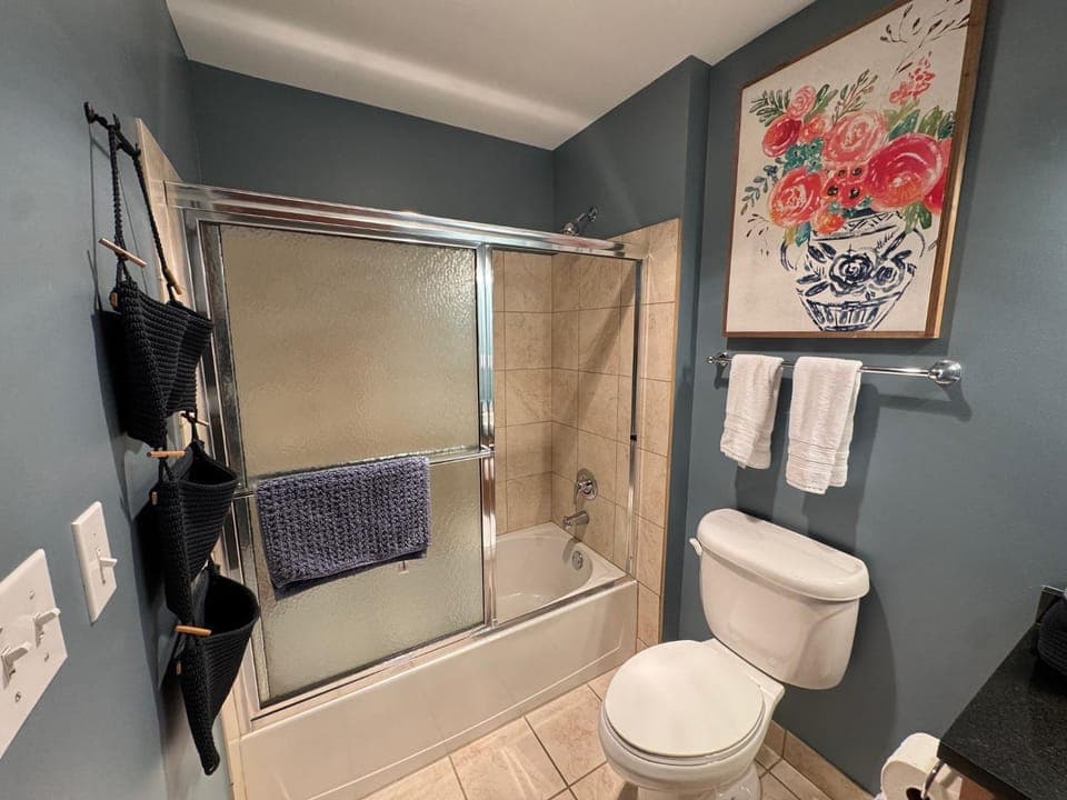 Downtown Condo 5 Minutes to Cedar Point House in Sandusky