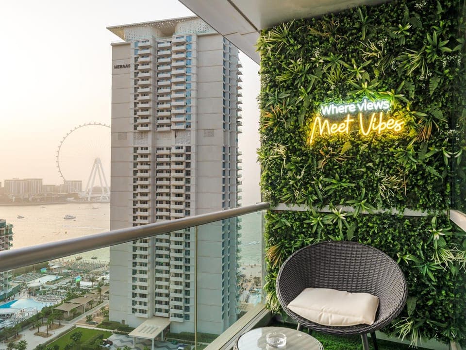 Patio, Day, View (from property/room), Balcony/Terrace, Living room, Seating area, City view, Pool view, Swimming pool