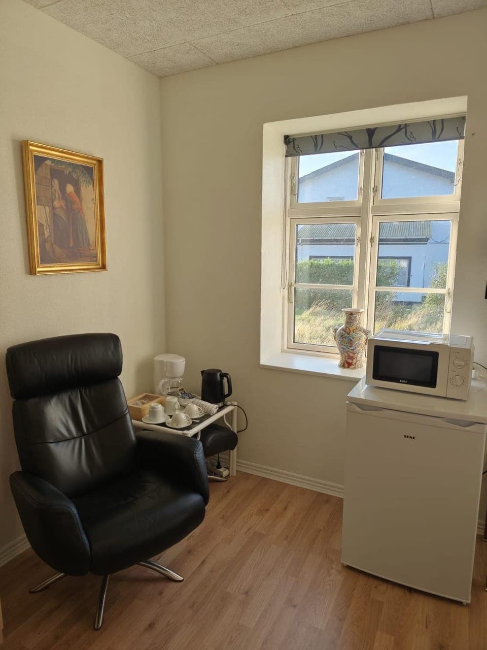 Kitchen or kitchenette, Seating area