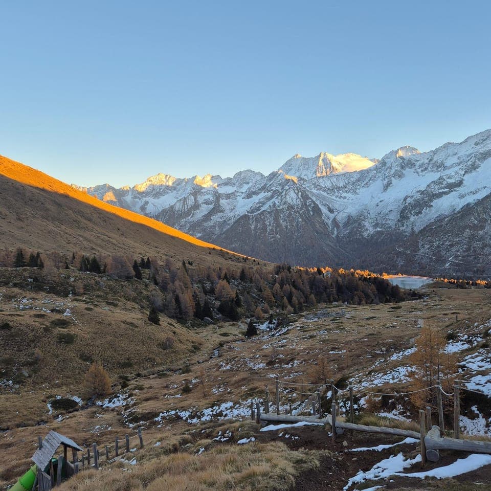 Nearby landmark, Natural landscape