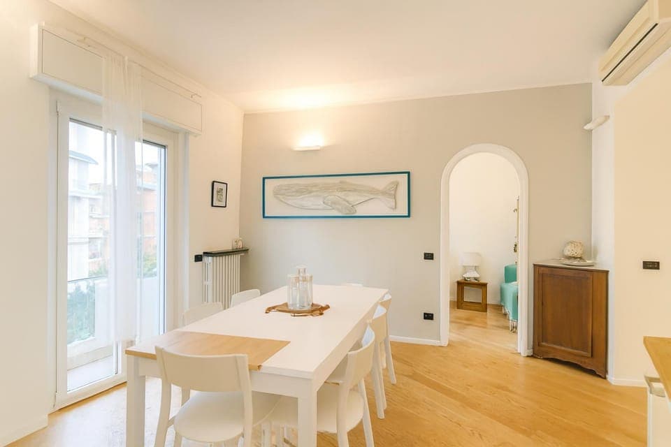 Living room, Photo of the whole room, Seating area, Dining area, air conditioner