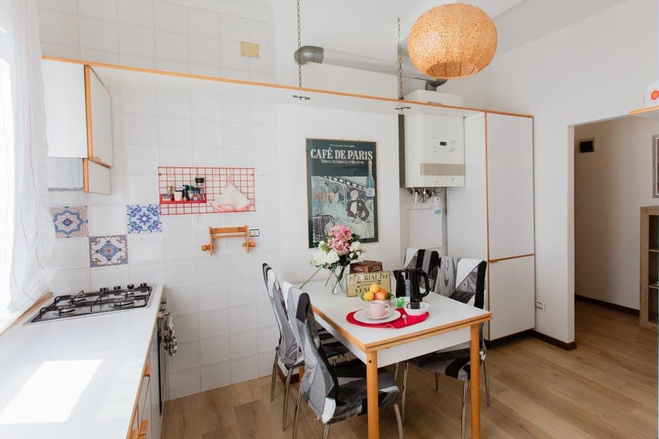 Kitchen or kitchenette, Dining area, oven, stove