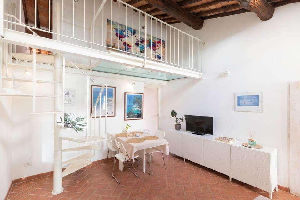 TV and multimedia, Living room, Seating area, Dining area