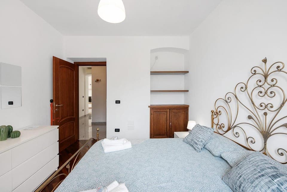 Living room, Bedroom