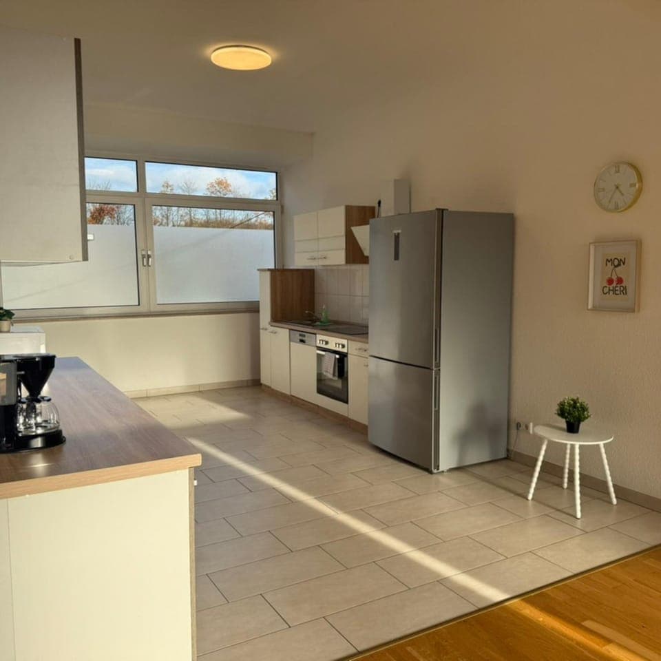 Kitchen or kitchenette, oven