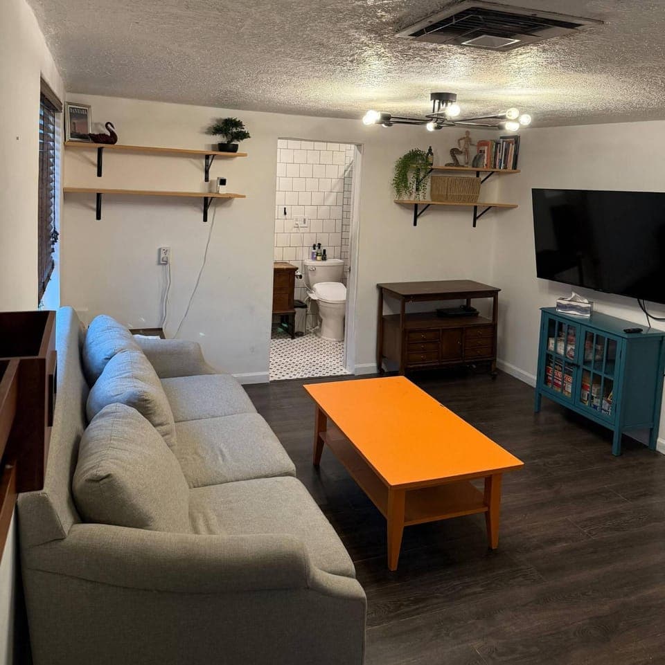 Communal lounge/ TV room, TV and multimedia, Living room