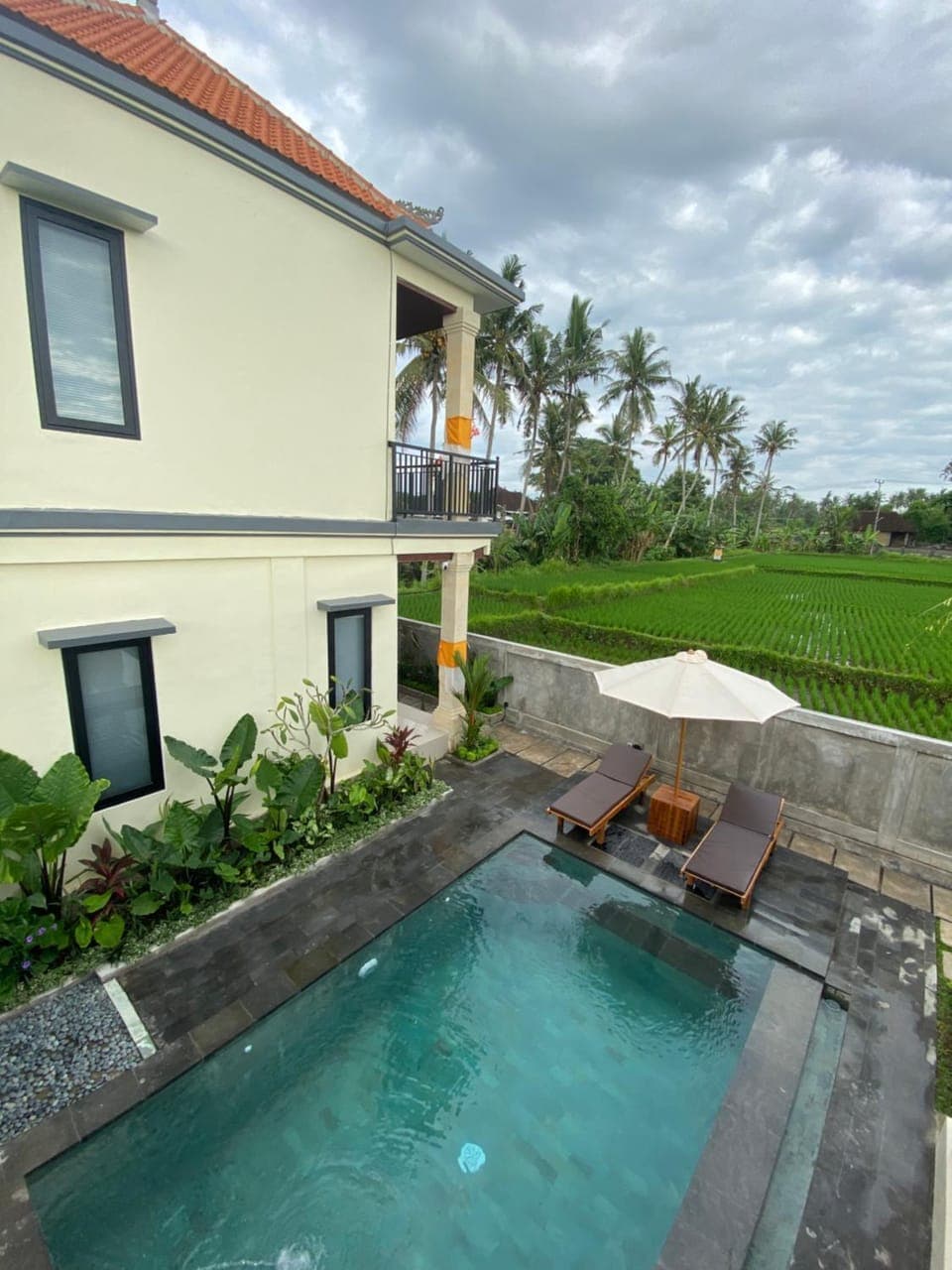 Property building, Swimming pool