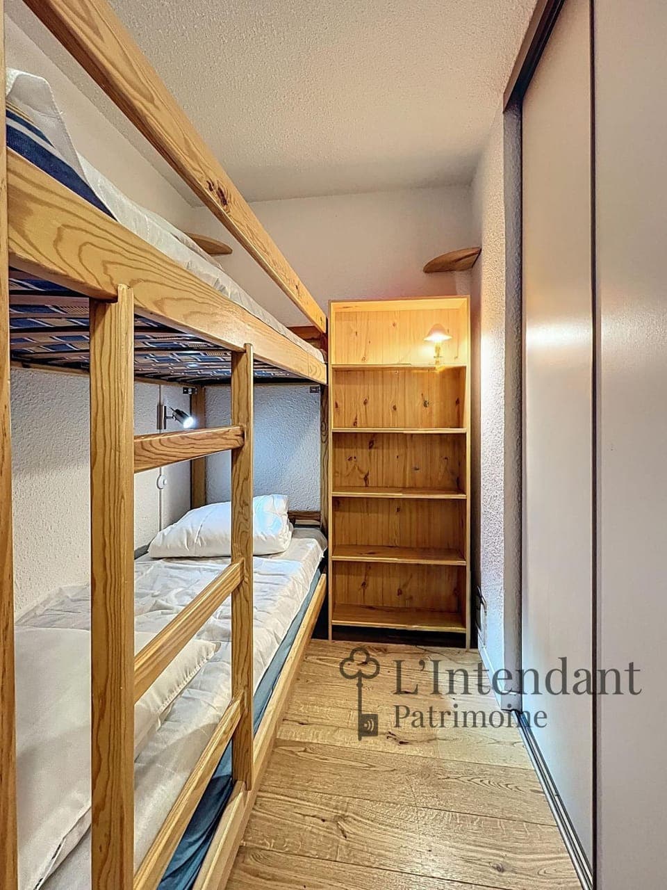 Bed, Photo of the whole room, bunk bed, wardrobe