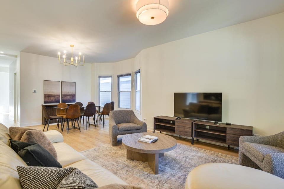 Shop, Dine & Unwind: Oak Park Home w/ Private Yard House in Oak Park
