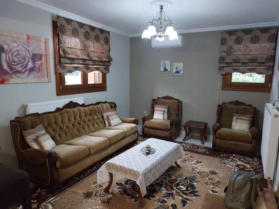 Living room, Seating area