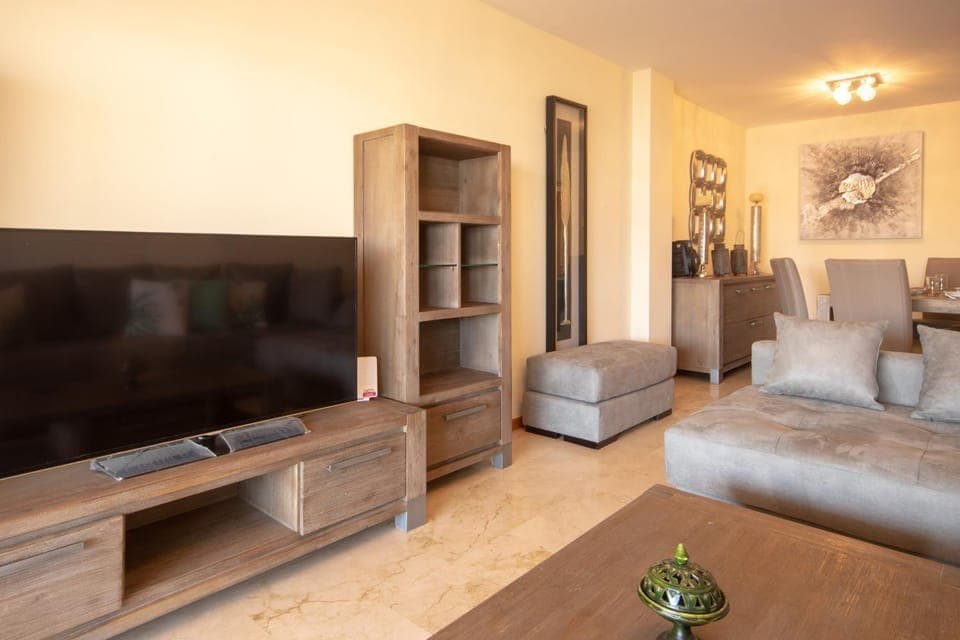 Communal lounge/ TV room, Living room