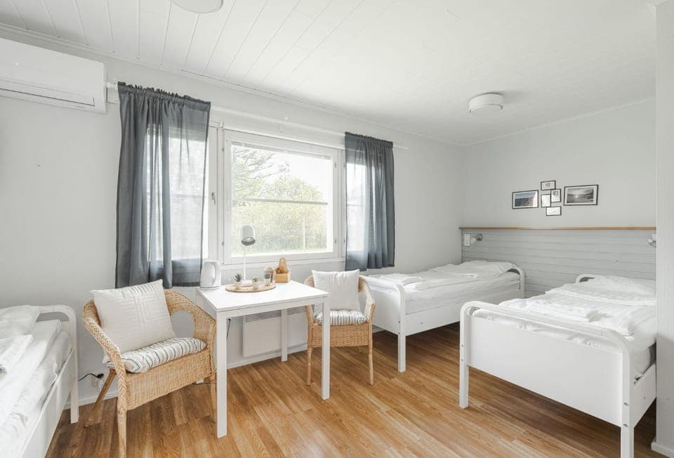 Bed, Photo of the whole room, Bedroom, Garden view, furniture, heating, towels, air conditioner